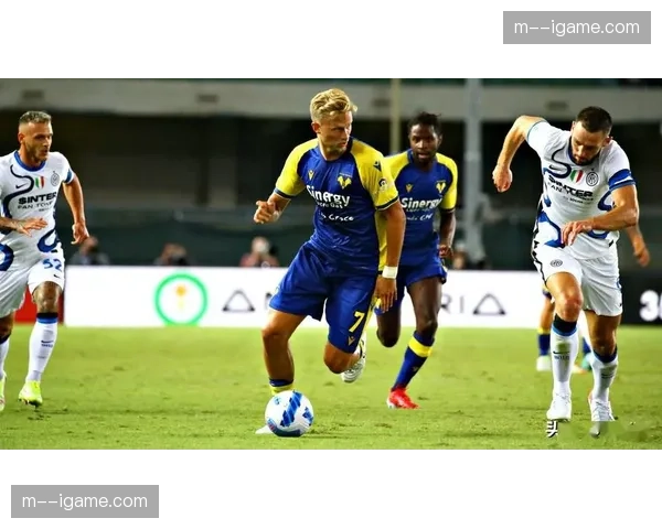 都灵对阵维罗纳，巴罗尼要求球员丢失球权后立即展开高位逼抢